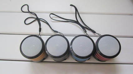 【廠家直銷QC-18迷你插卡音箱 金屬小音響低音炮外放收音機(jī)】價(jià)格,廠家,圖片,其他影音電器,深圳市福田區(qū)曼哈數(shù)碼廣場源旺鑫通訊產(chǎn)品.-